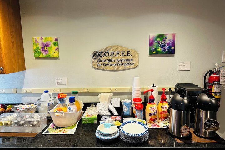 Breakfast/Coffee Service 25 of 27