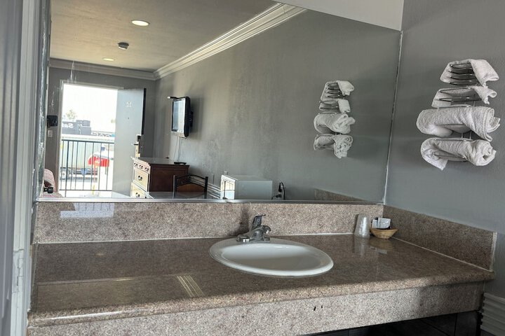 Room 17 of 31