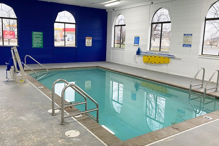 Pool 6 of 35