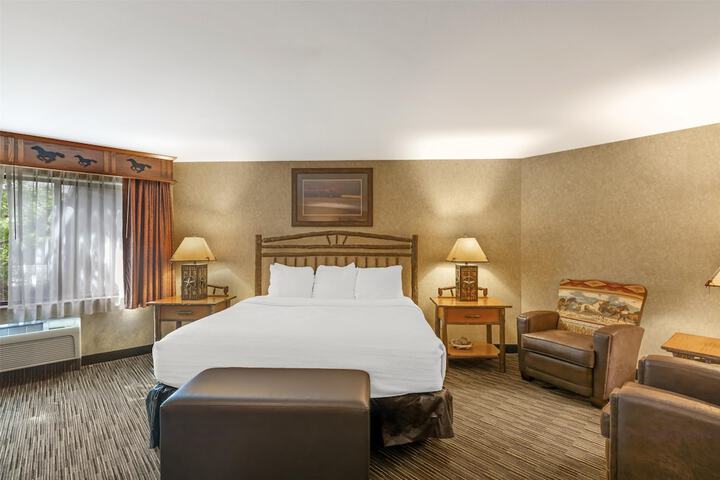Best Western Plus Kelly Inn & Suites