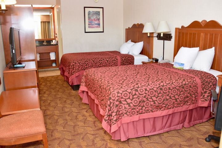 Room 8 of 35