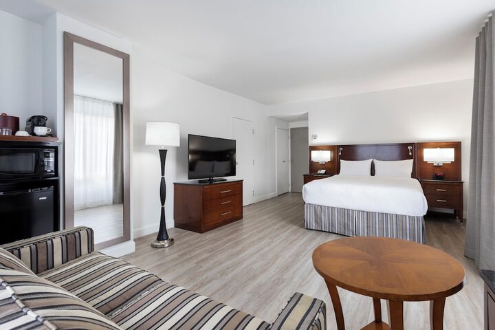 Room 49 of 63