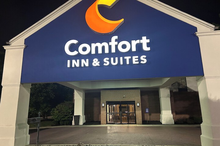 Comfort Inn & Suites Toledo North