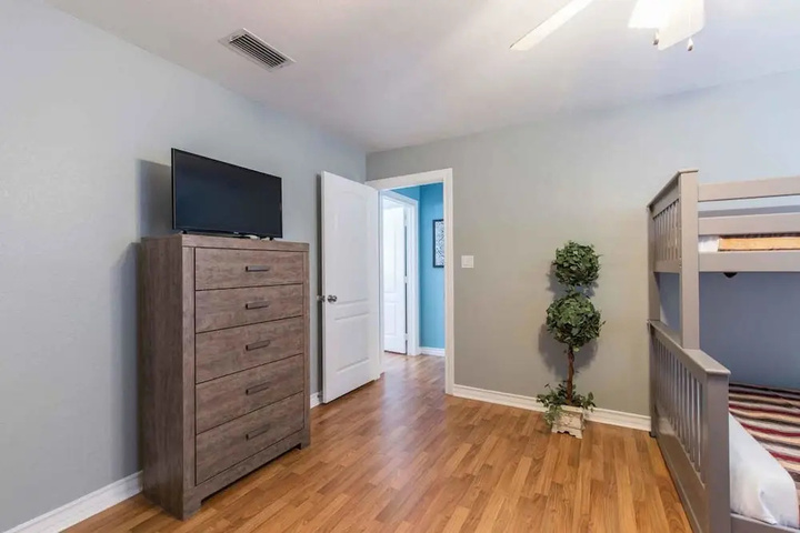 TREASURE ISLAND TOWNHOUSE