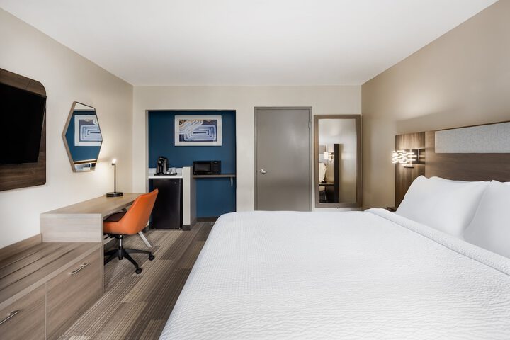 Room 32 of 56