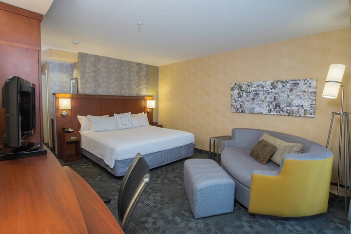 Room 26 of 53
