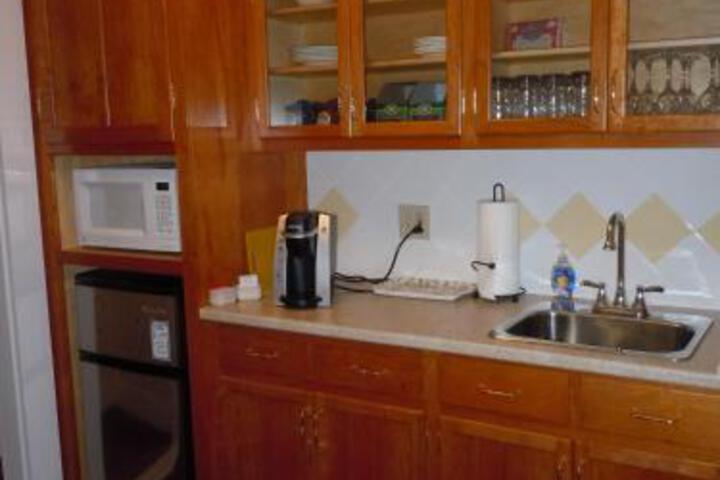 Fitch Hill Inn