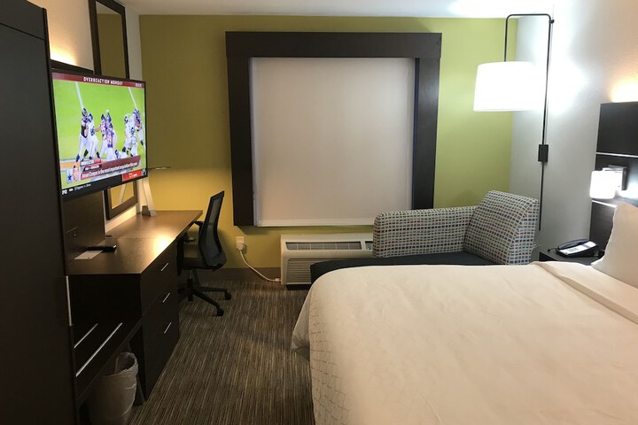 Holiday Inn Express Allentown North by IHG