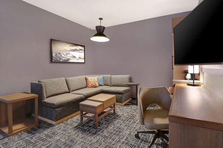 Room 18 of 48