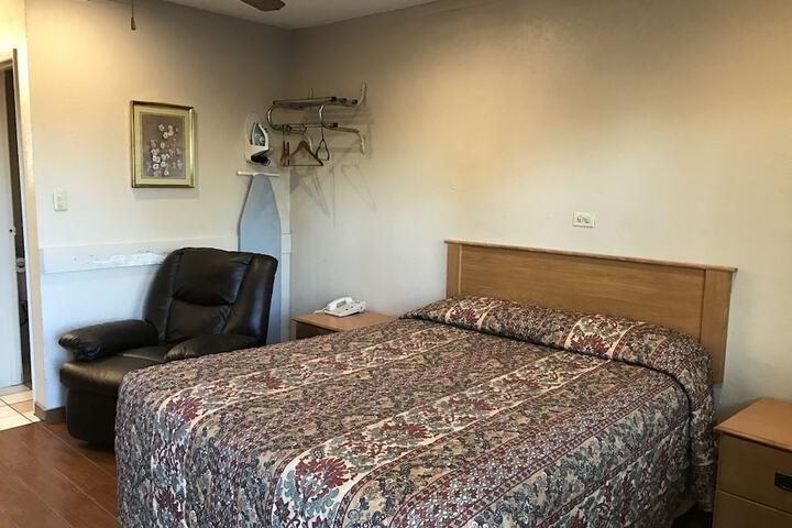 Room 55 of 100