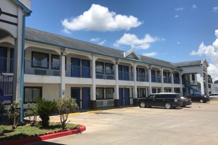 Hotel 4 of 24