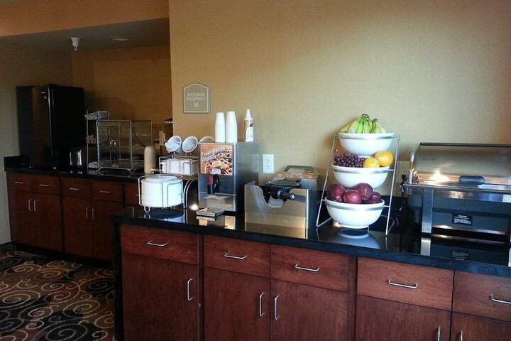 Breakfast/Coffee Service 39 of 50
