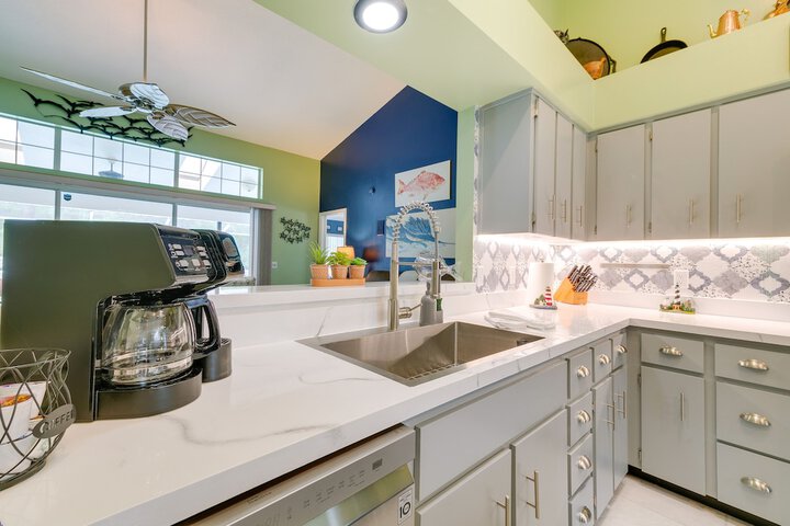 Sunny Home w / Pool & Lanai - Near Rainbow River!