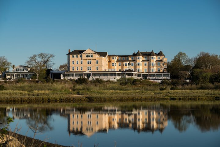 Harbor View Hotel