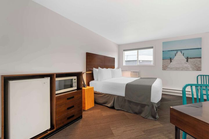 Room 25 of 46
