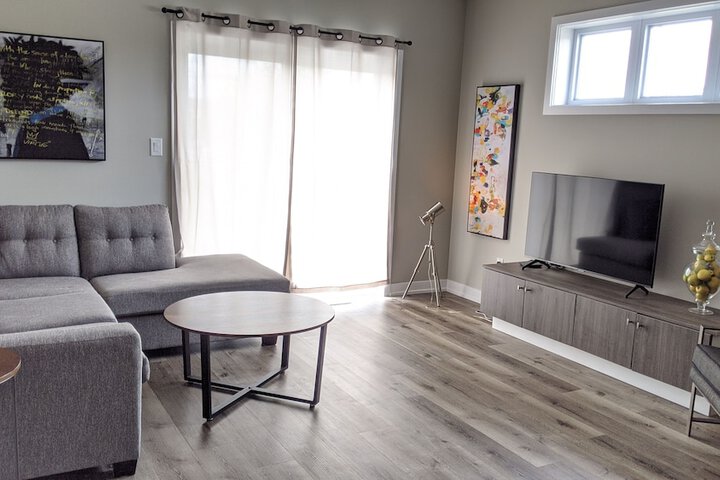 Boardwalk Homes - Executive Guest Rooms & Townhomes
