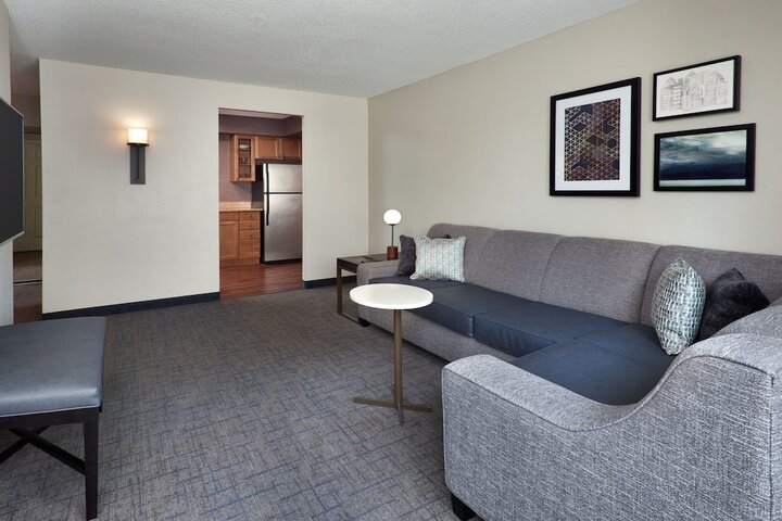 Room 18 of 37