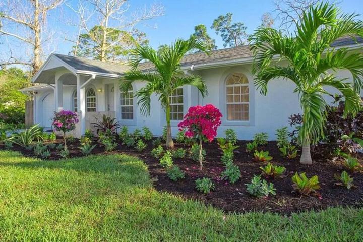 Cheerfull 4 / bed/ 3 Bath / pool / best Location