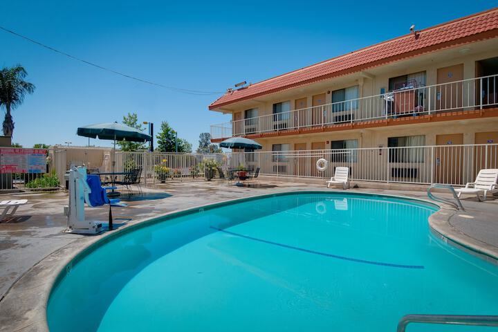 Pool 2 of 23