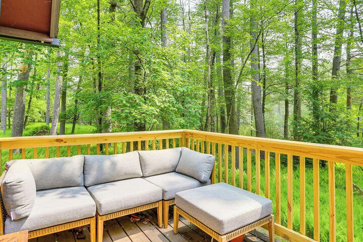 Waterfront Studio w / Loft & Dock Near Narrowsburg!