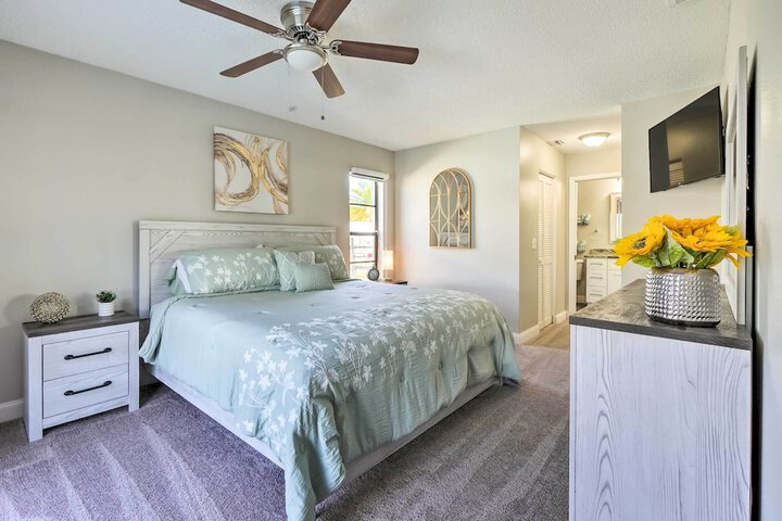 Waterfront Port Richey House w / Heated Pool!