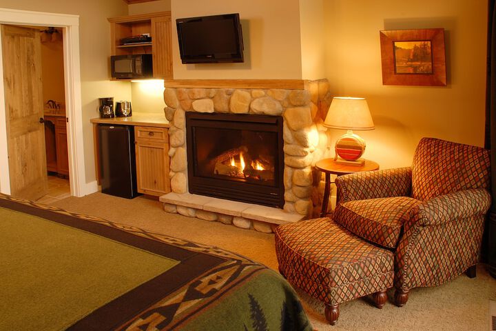 Trappers Landing Lodge