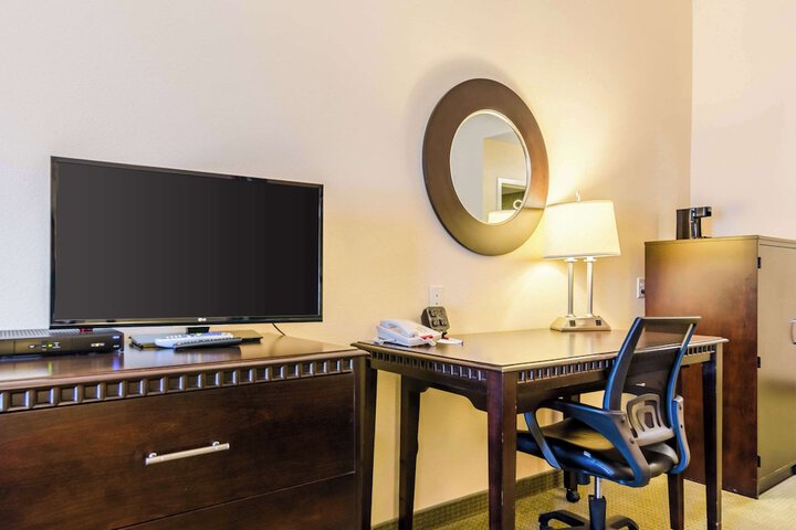 Room 14 of 39