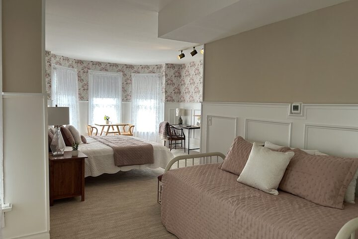 Room 32 of 56