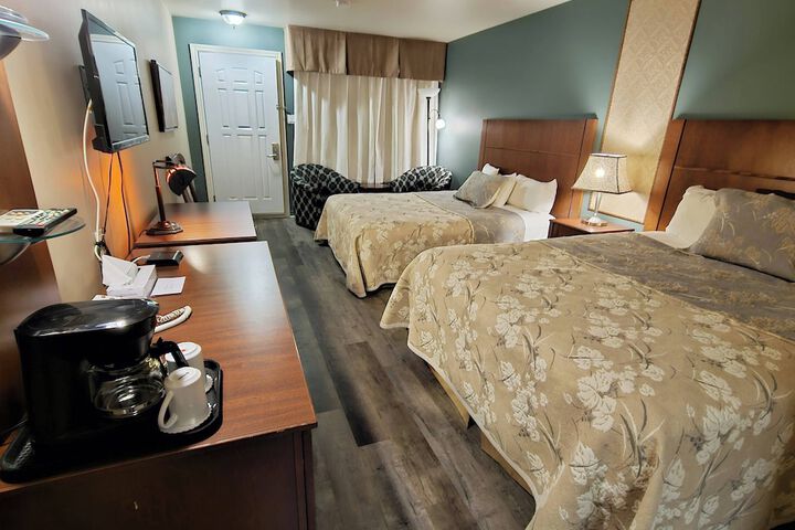 Room 43 of 84