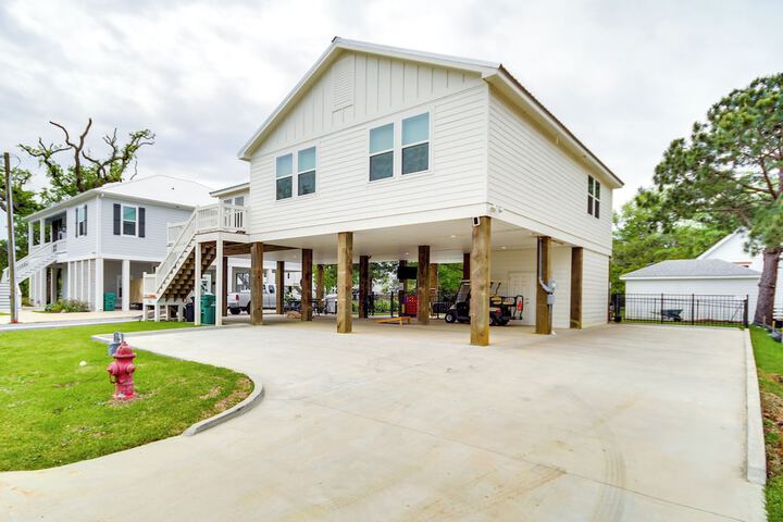 Waveland Vacation Rental w / Private Heated Pool