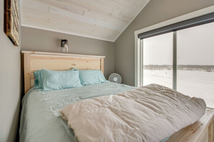 Pet-friendly Cabin w / Lake Access & Patio in Dent