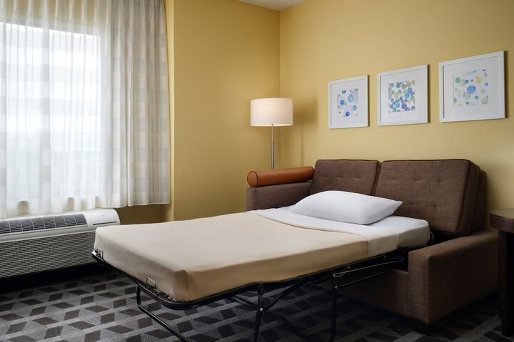 Room 14 of 32