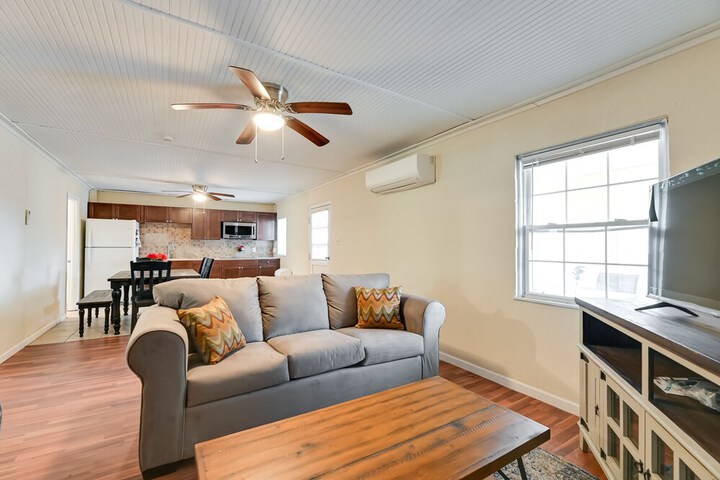 Cozy Edenton Vacation Rental w / Boat Dock Access!
