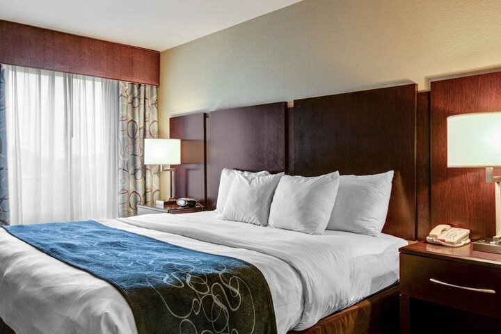 Comfort Suites near Hot Springs Park