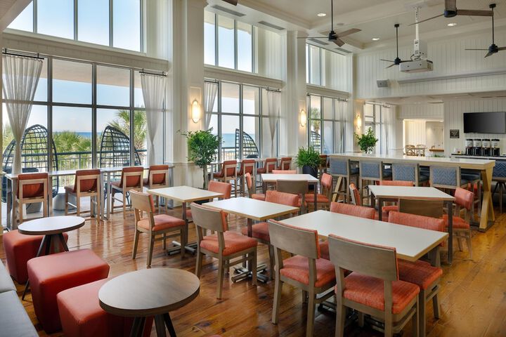 Hampton Inn & Suites Myrtle Beach / Oceanfront