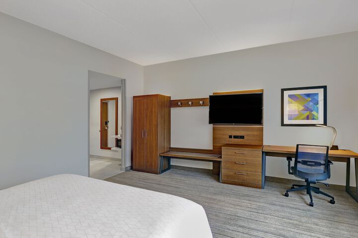Room 17 of 57