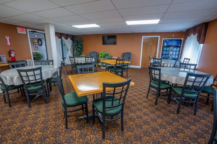 Ambassador Inn & Suites