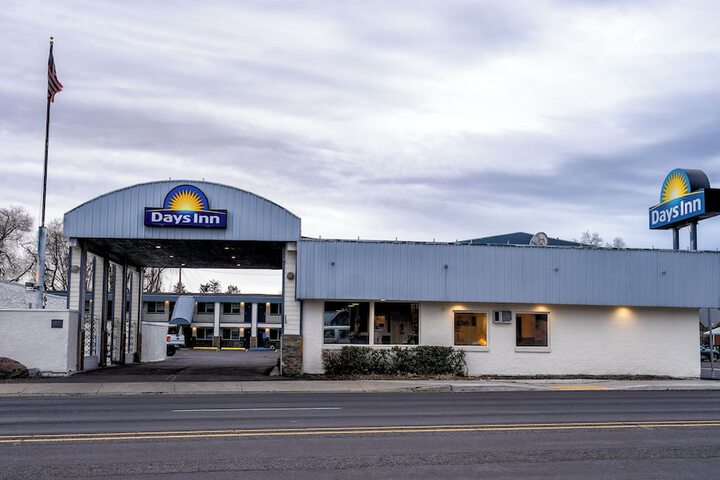 Days Inn by Wyndham Burns