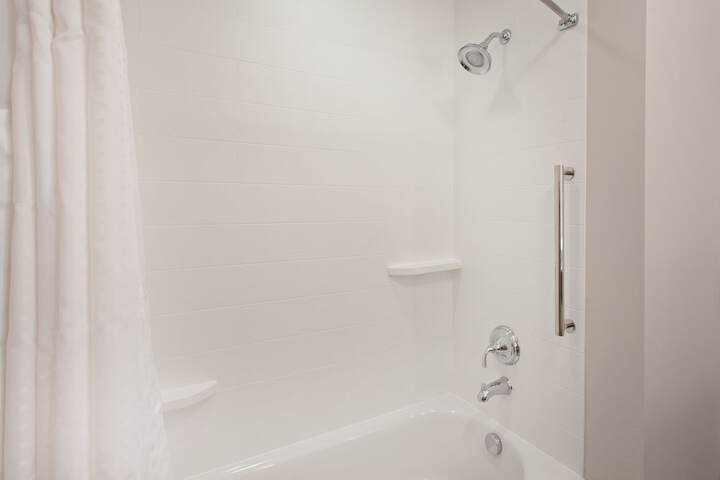 Holiday Inn Express & Suites Brigham City - North Utah by IHG