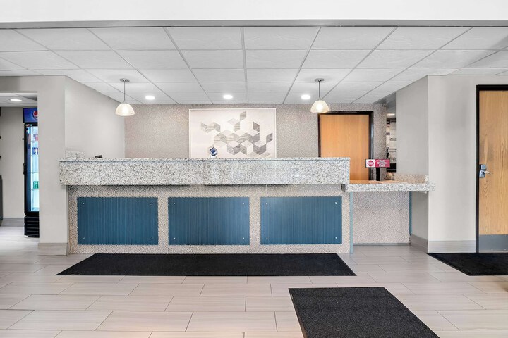 Best Western Plus Flint Airport Inn & Suites