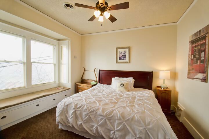 Room 17 of 41