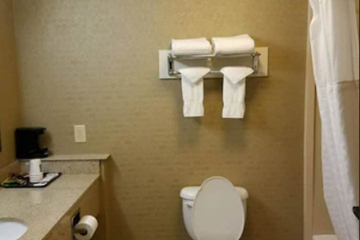 Room 9 of 23