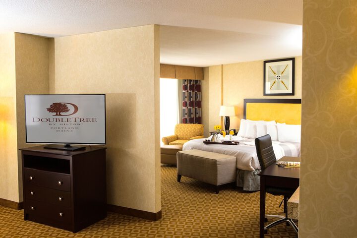 Room 17 of 44