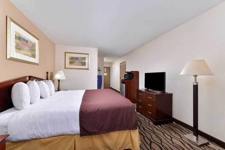 Room 5 of 23
