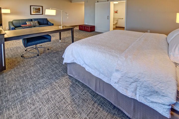 Room 10 of 38