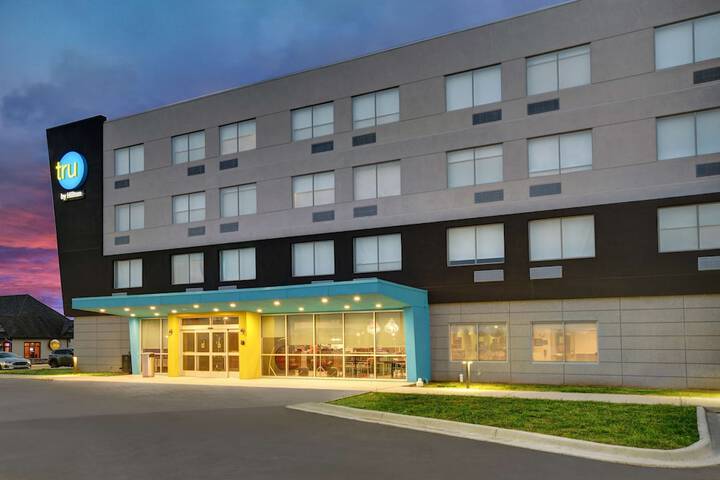 Tru by Hilton Gaylord MI