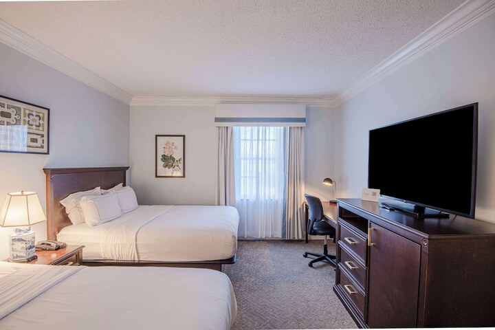 Room 82 of 166