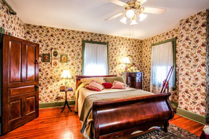Room 21 of 40
