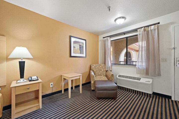 Best Western Plus Executive Inn & Suites