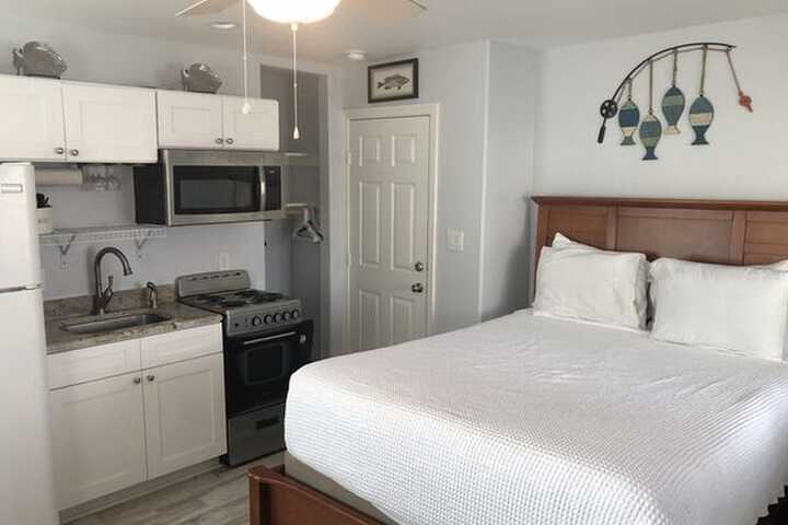 Beachgate CondoSuites and Oceanfront Resort